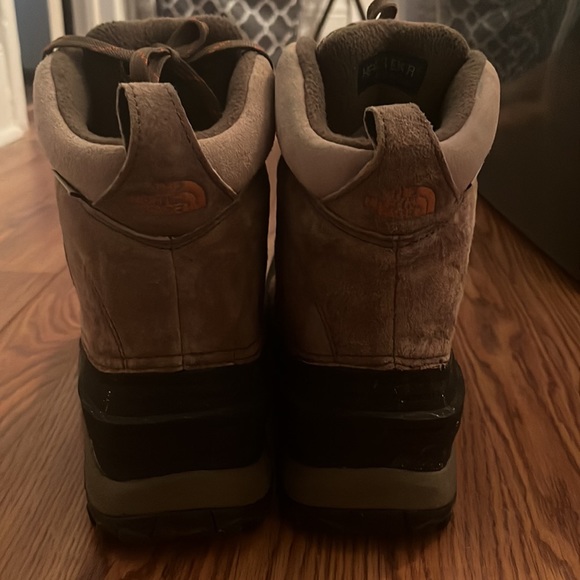 North face boots - Picture 2 of 4